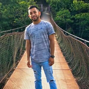 Meet your Posher, Luis